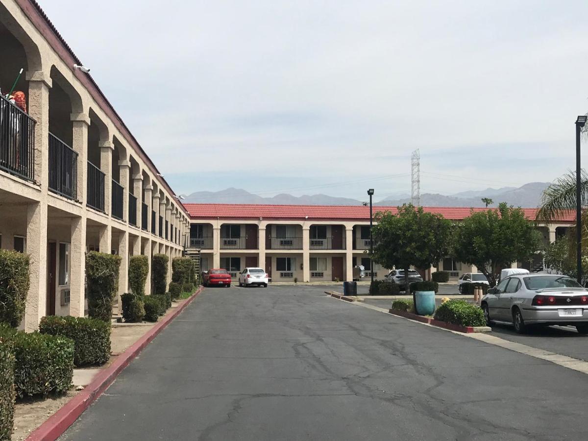 Howard Johnson By Wyndham Azusa Motel Exterior foto